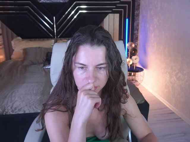 LittleJulii webcam