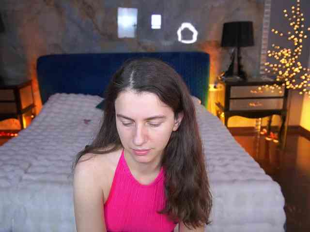 LittleJulii webcam