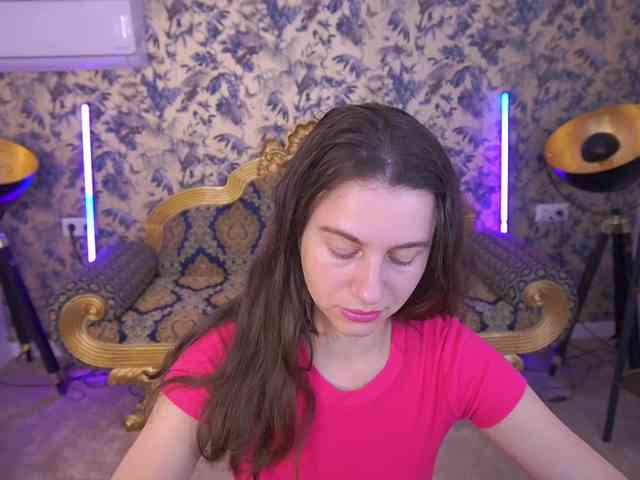 LittleJulii webcam