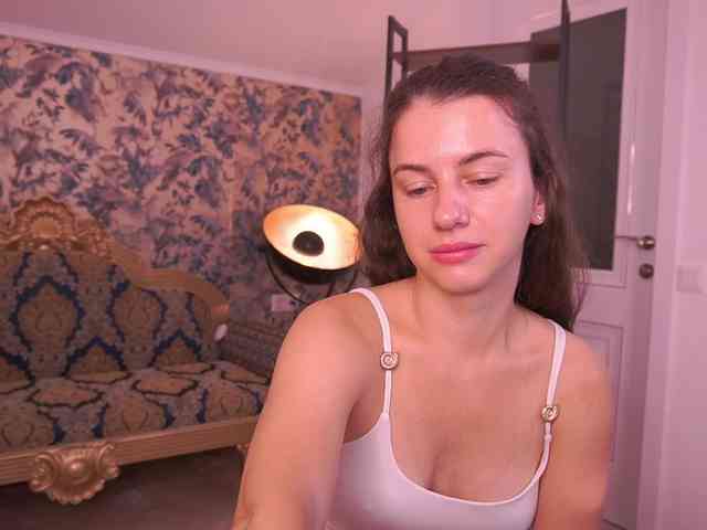 LittleJulii webcam