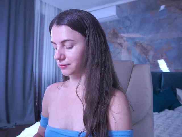 LittleJulii webcam