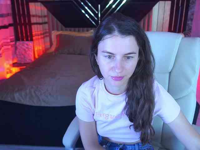 LittleJulii webcam