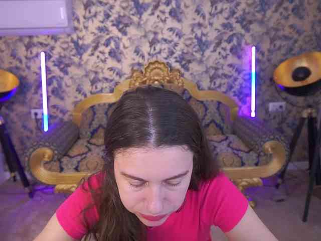 LittleJulii webcam