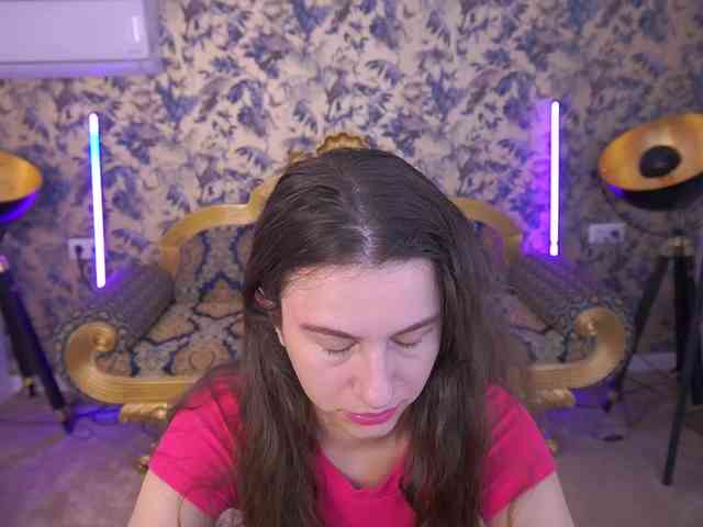 LittleJulii webcam