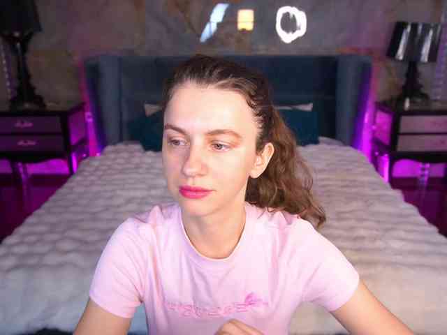 LittleJulii webcam