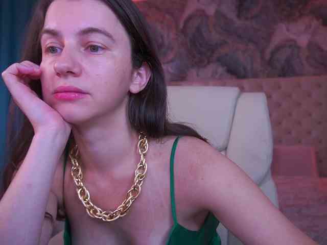 LittleJulii Live Webcam on BongaCams