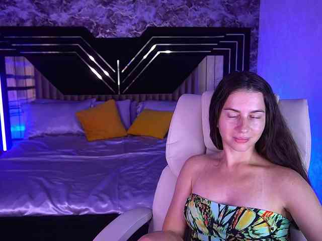 LittleJulii webcam