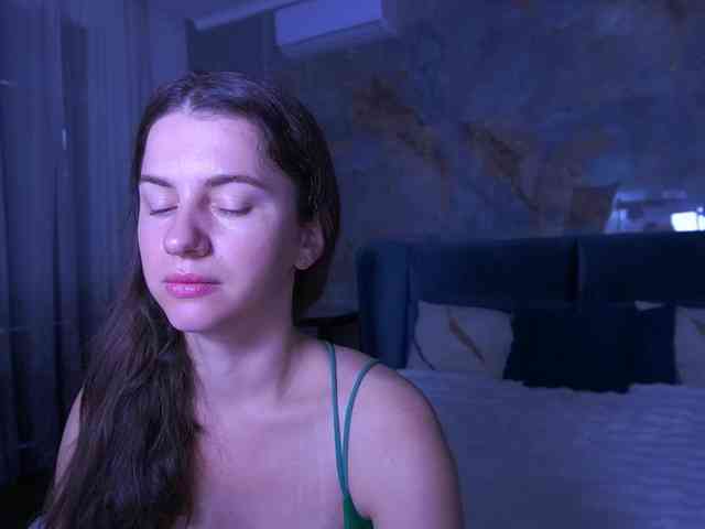 LittleJulii webcam