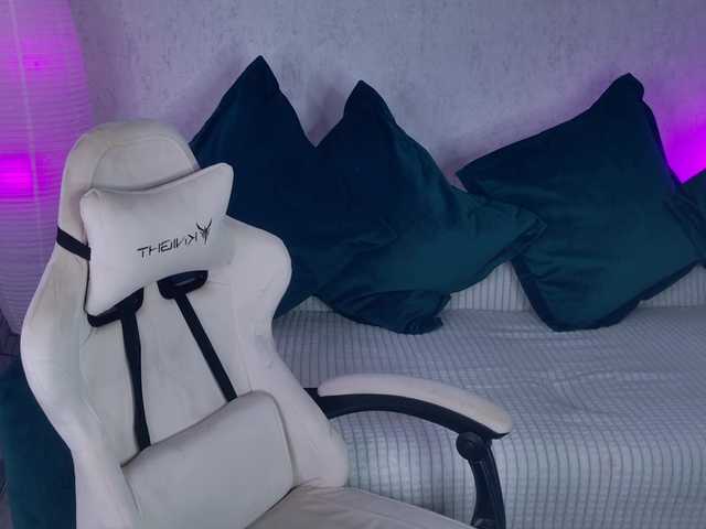 NayaValen live cam on BongaCams