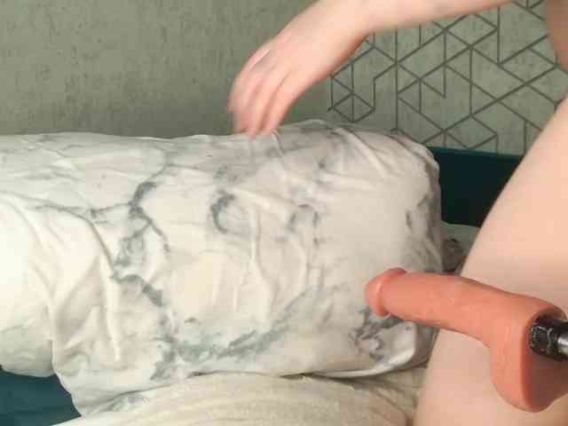 NayaValen webcam