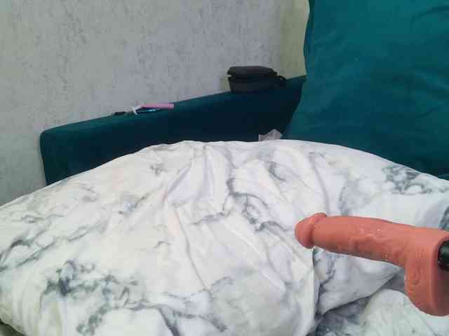 NayaValen webcam