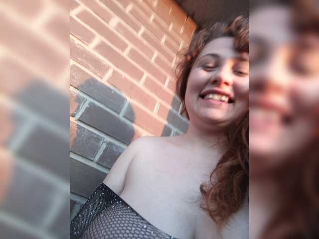 Only-pussy live cam on BongaCams
