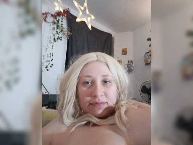 Only-pussy live cam on BongaCams