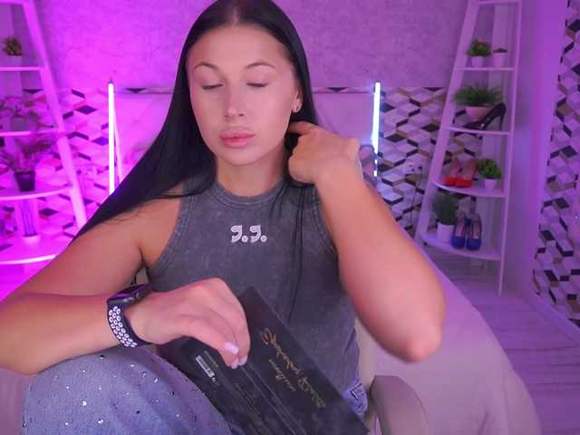ArianaDark live cam on BongaCams