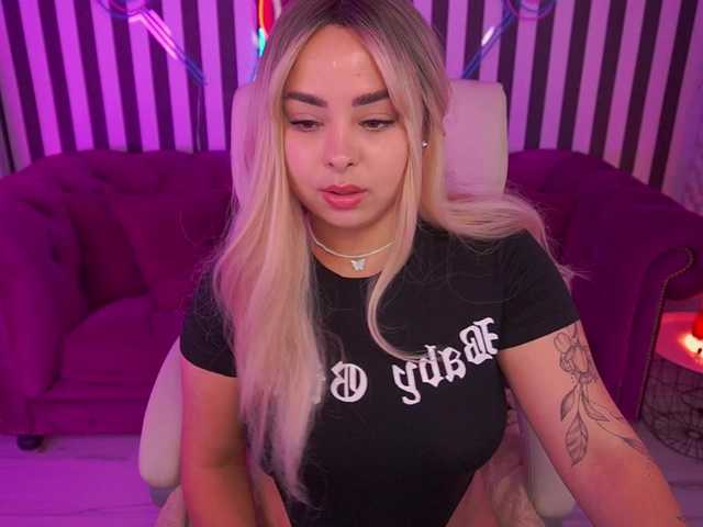 SusieWood live cam on BongaCams