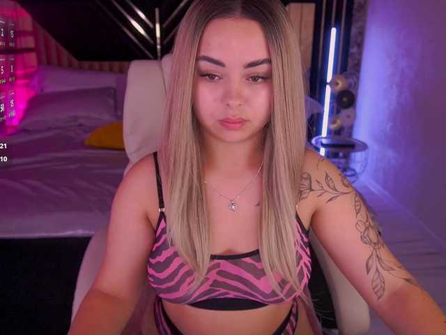 SusieWood live cam on BongaCams