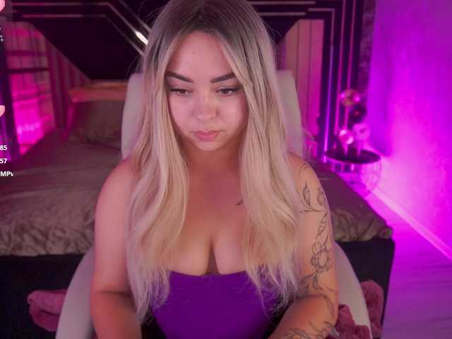 SusieWood live cam on BongaCams