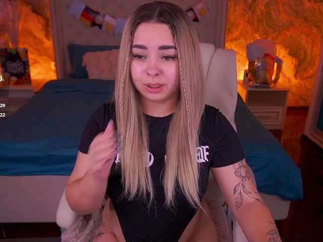 SusieWood live cam