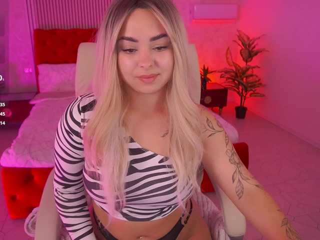 SusieWood live webcam show