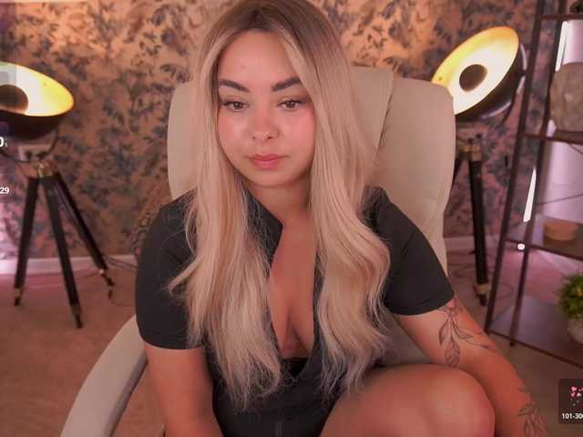 SusieWood live cam on BongaCams