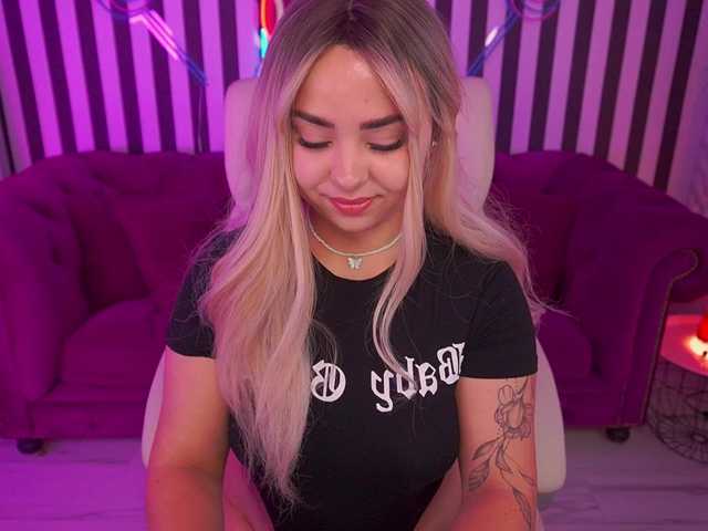 SusieWood live cam on BongaCams