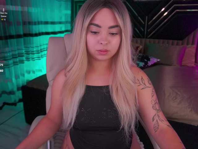 SusieWood live webcam show