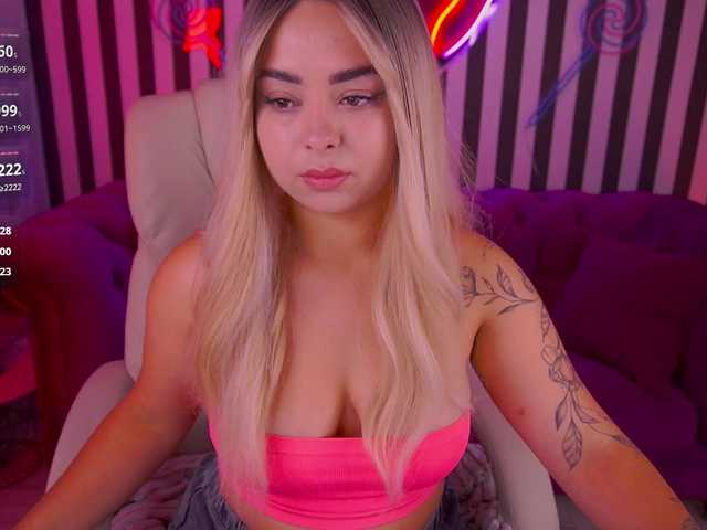 SusieWood live webcam show