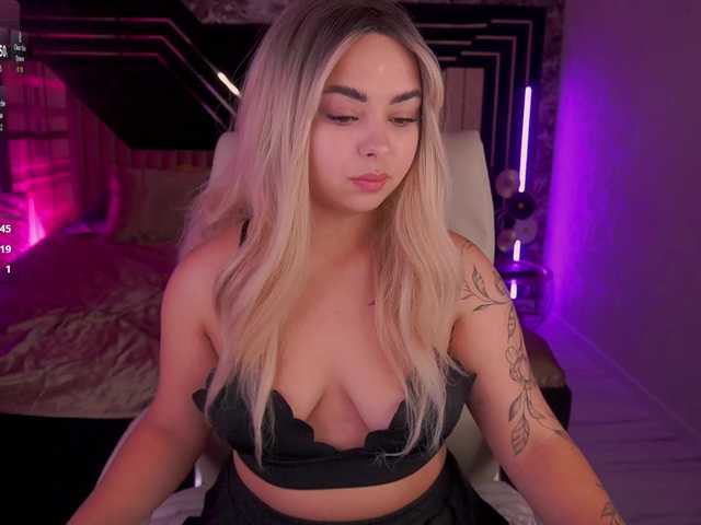 SusieWood live webcam show