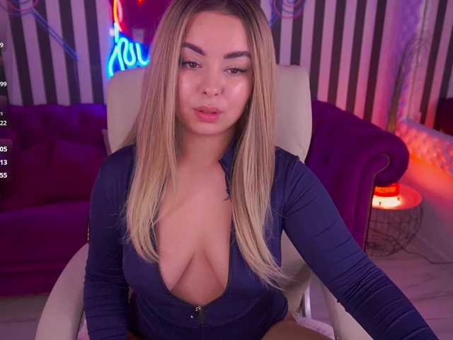 SusieWood live cam on BongaCams