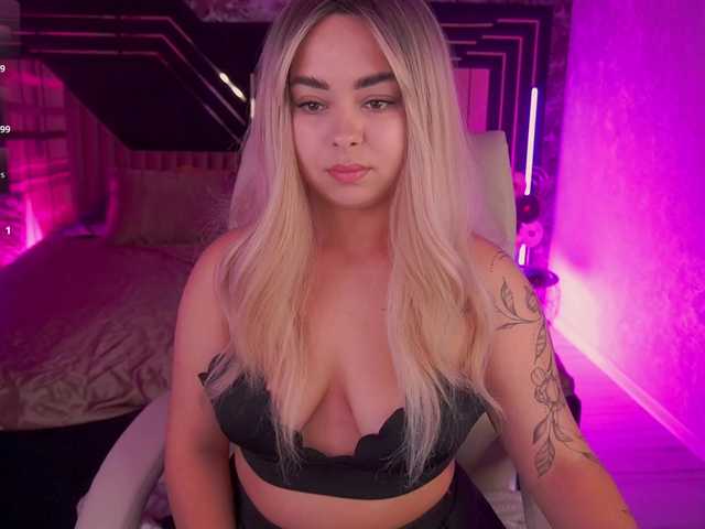 SusieWood live webcam show