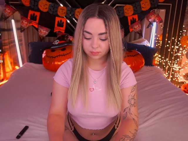 SusieWood, en vivo ahora en BongaCams