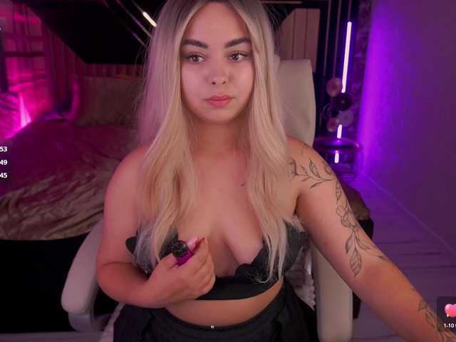 SusieWood live webcam show
