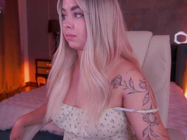 SusieWood live cam on BongaCams