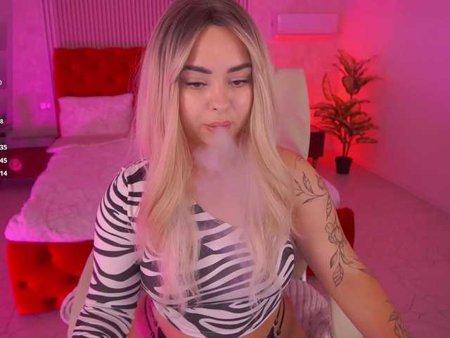 SusieWood live webcam show