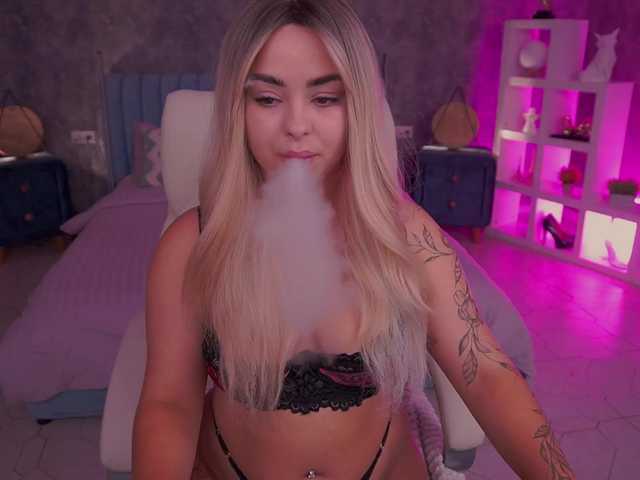 SusieWood live webcam show