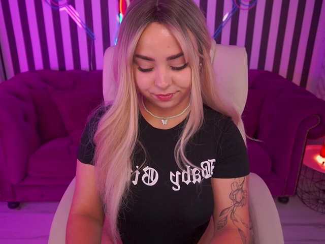 SusieWood live cam on BongaCams