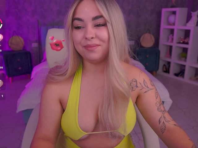 SusieWood live cam on BongaCams