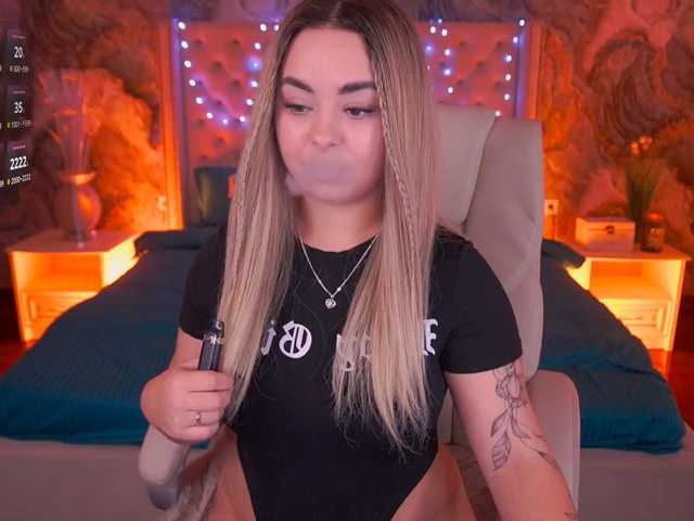 SusieWood live cam on BongaCams