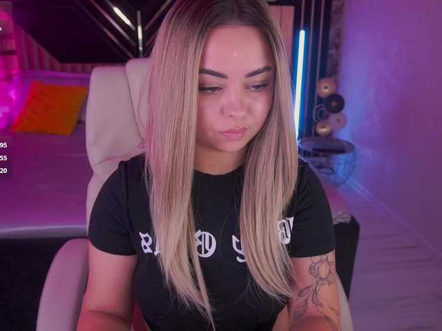 SusieWood live cam on BongaCams