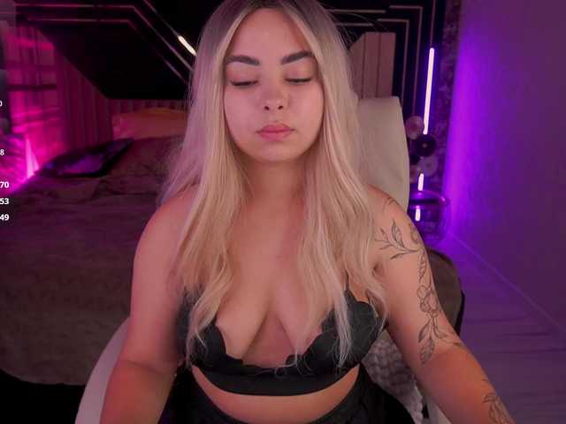 SusieWood live webcam show