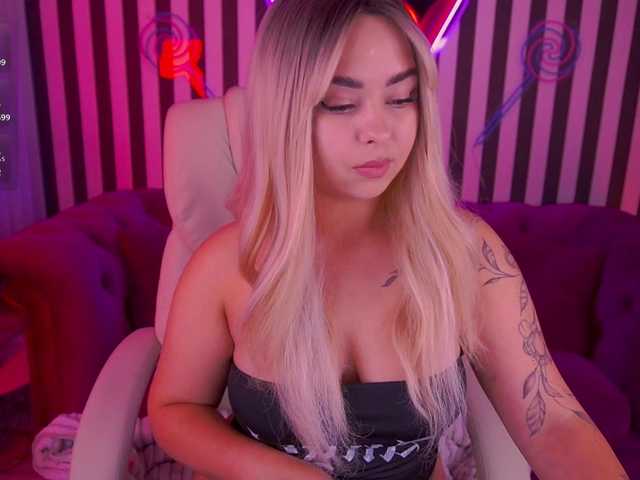 SusieWood live webcam show