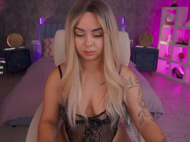 SusieWood live webcam show