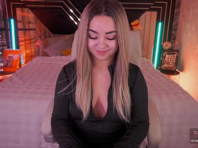 SusieWood live cam