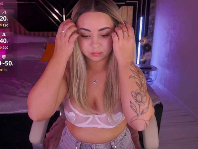 SusieWood live cam on BongaCams