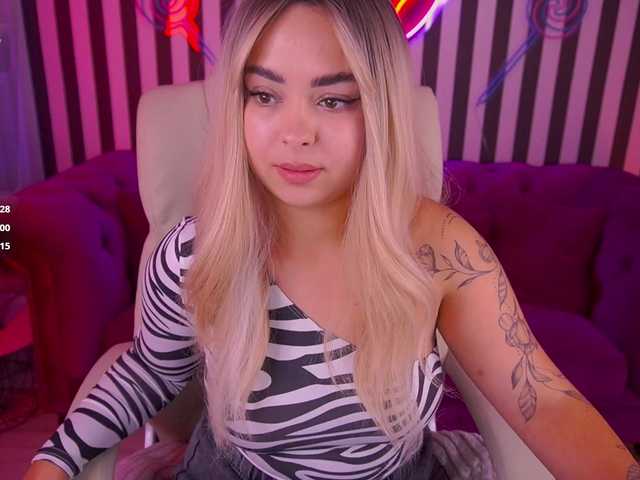 SusieWood live webcam show