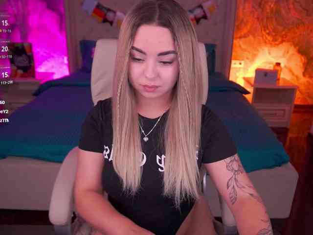 SusieWood webcam