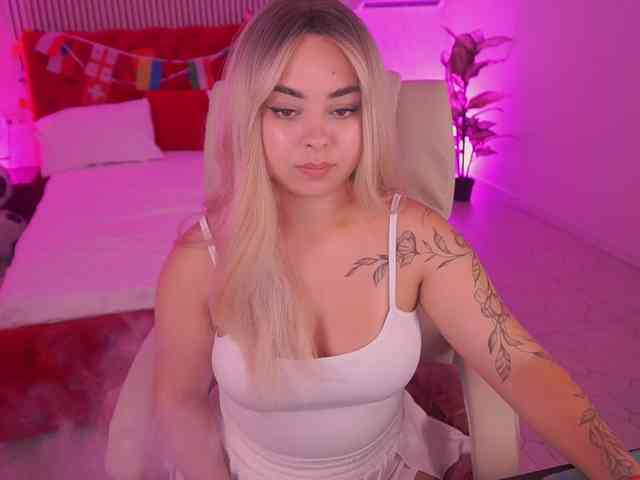 SusieWood webcam