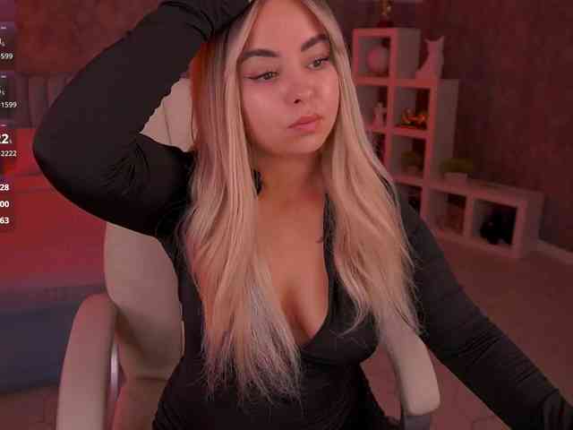 SusieWood webcam