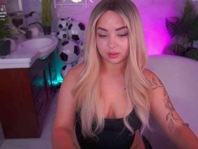 SusieWood webcam