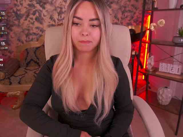 SusieWood webcam